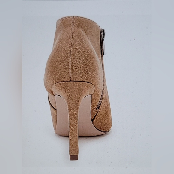 NIB ITS ALL ABOUT THE SEXY HEEL ELASTIC SIDE ZIPPER BOOTIE POINTED TOE S… - Picture 2 of 11